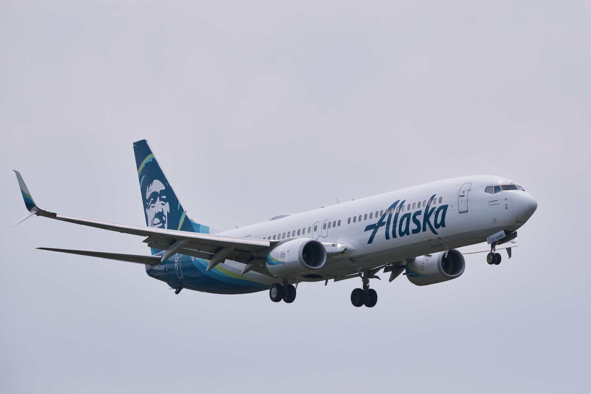 Alaska-Airlines-Boeing-737-900ER-N267AK.jpg
