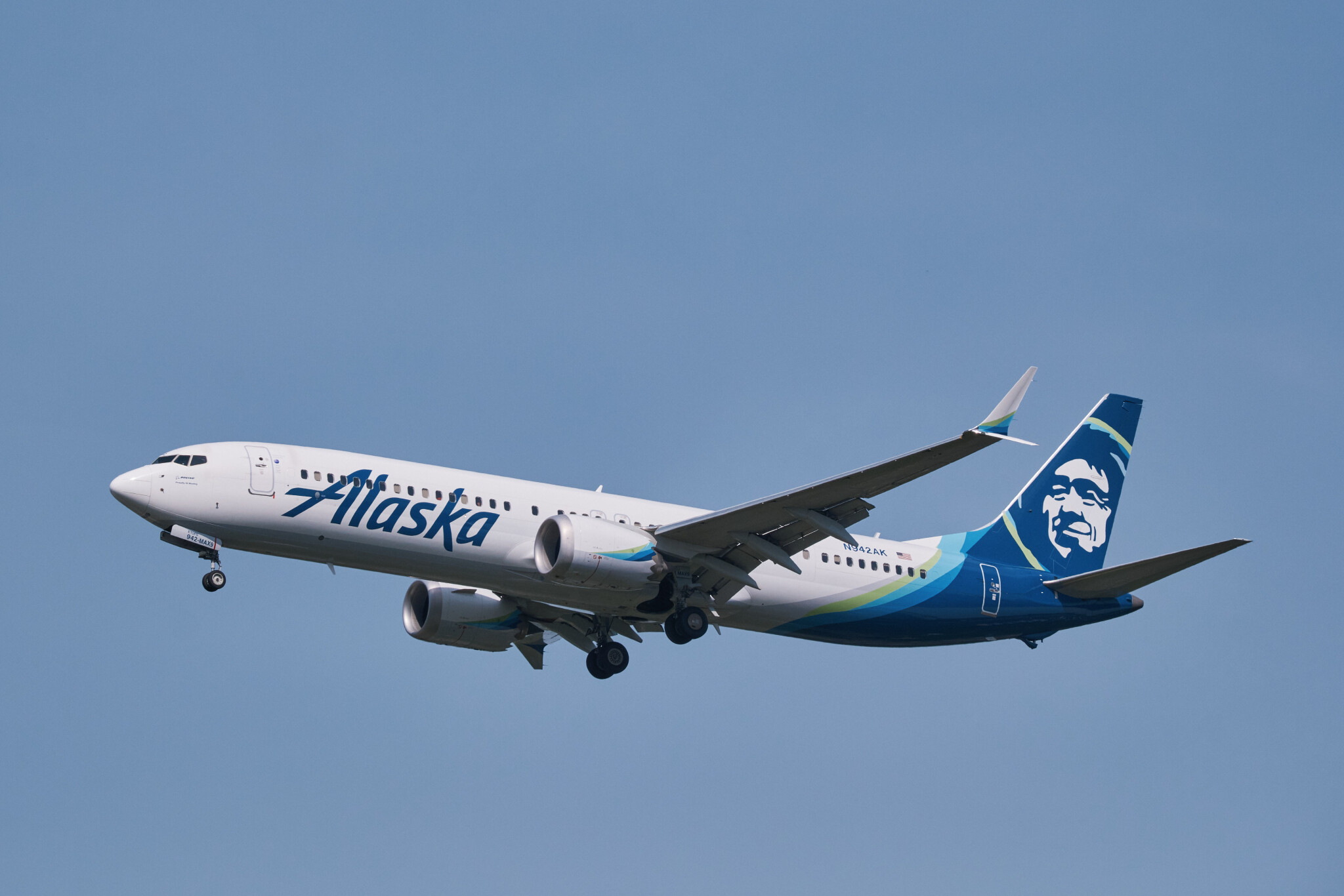 Alaska-Airlines-Boeing-737-MAX-9-N942AK.jpg